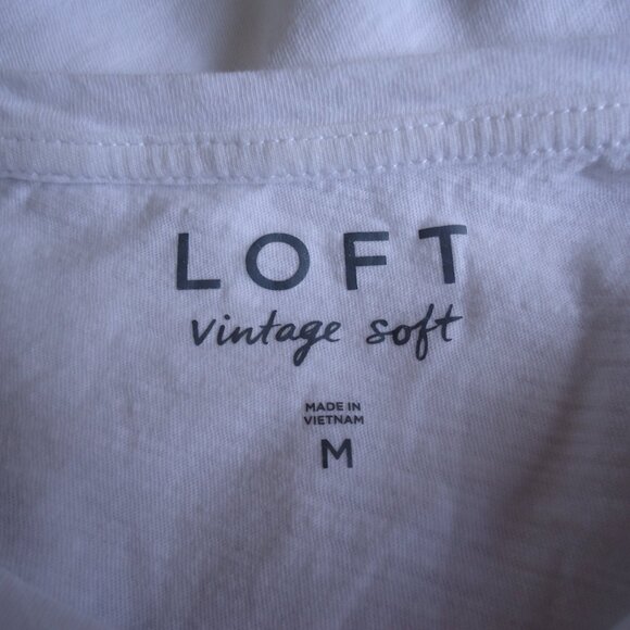 Ann Taylor LOFT Vintage Soft Shirts M Bundle of 2 - Picture 8 of 9